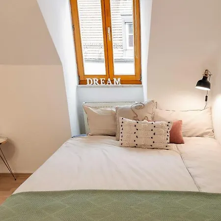 Appartement Lexapartments Altstadt Zentral Am Rathaus *